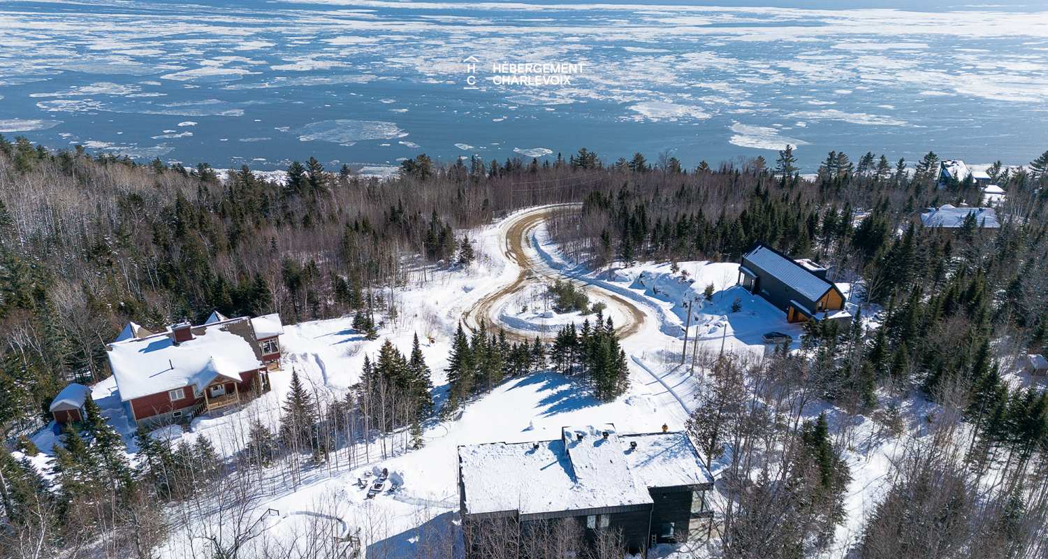 ALT-49 - A billiard room to entertain evenings.